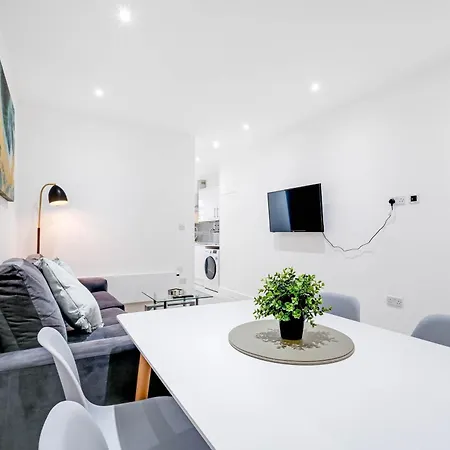 Corby Town Centre Serviced Apartments Exterior photo