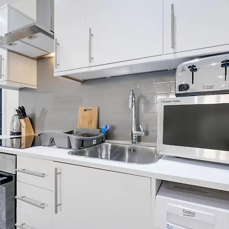 Corby Town Centre Serviced Apartments Exterior photo