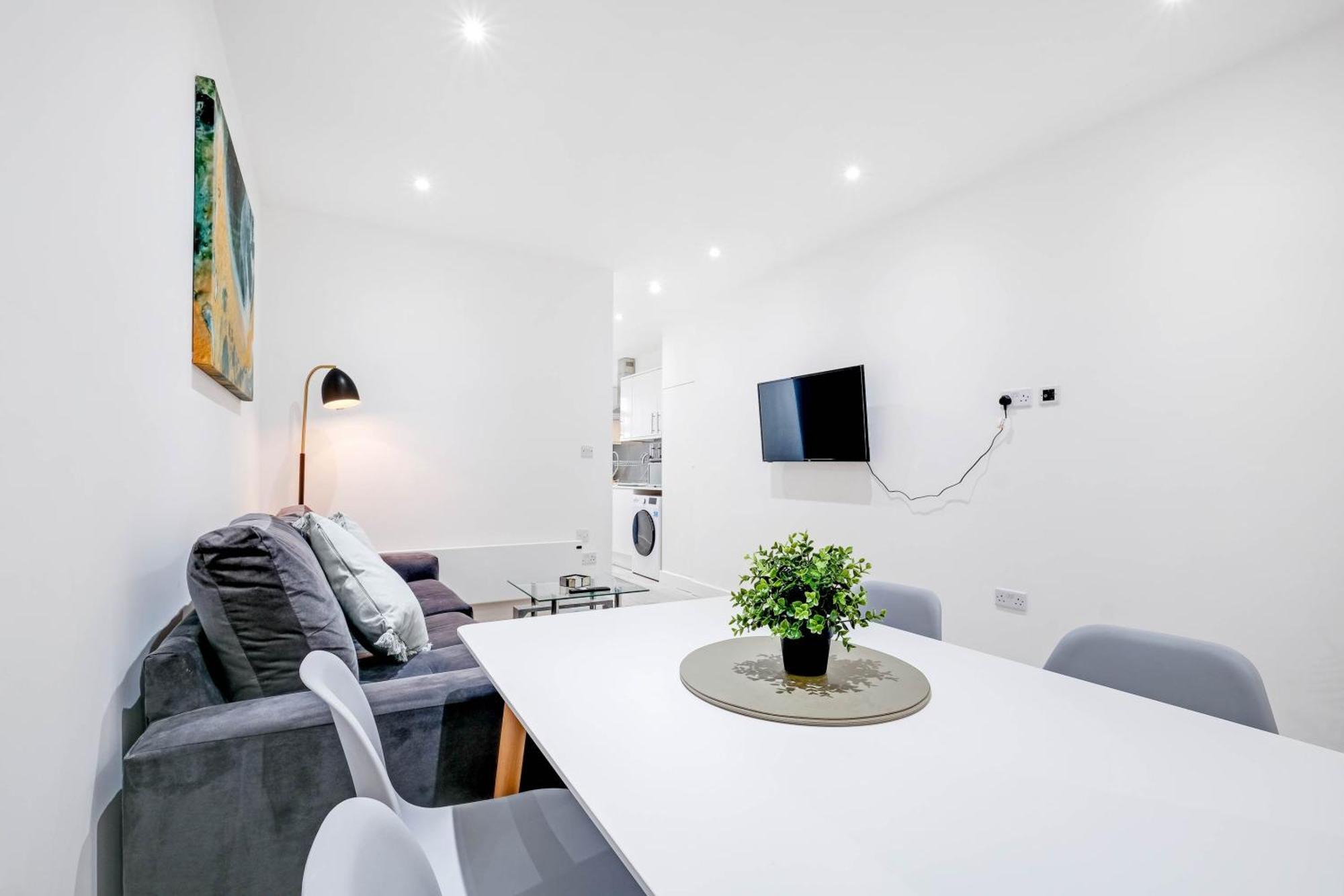 Town Centre Serviced Apartment *