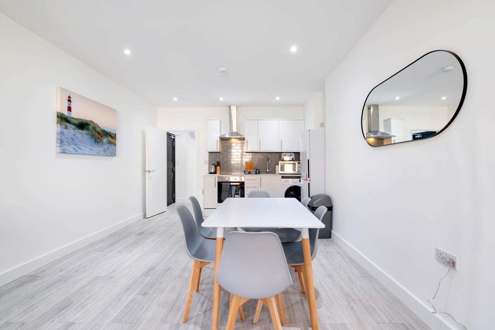 Town Centre Serviced Apartment *