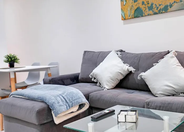 Corby Town Centre Serviced Apartments